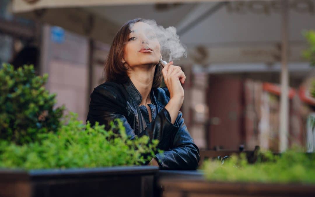 Vapoter en Intérieur : Réglementations et Bonnes Pratiques